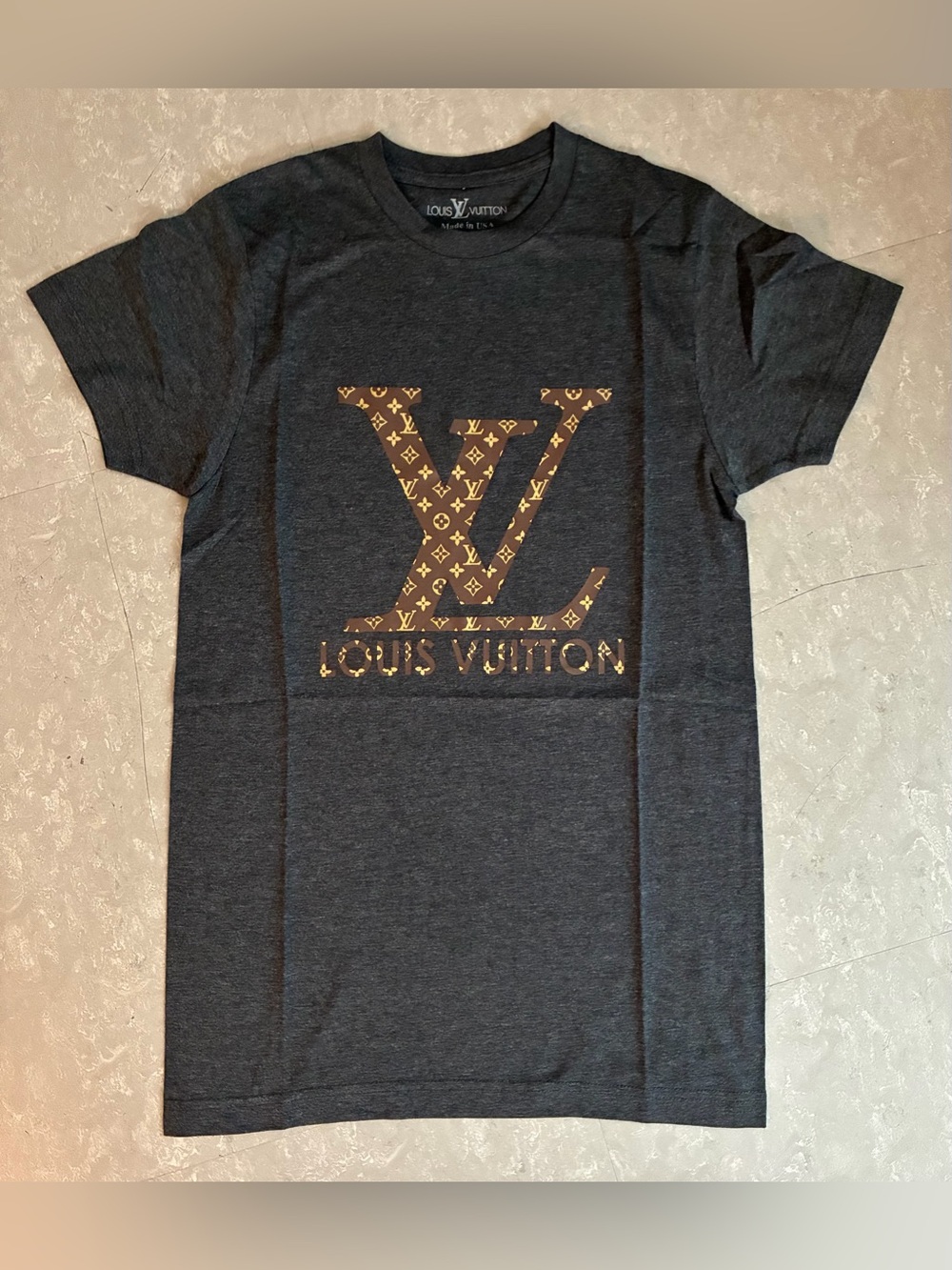 New Men’s Luxury Graphic Dark Heather Gray T-shirt Size Small